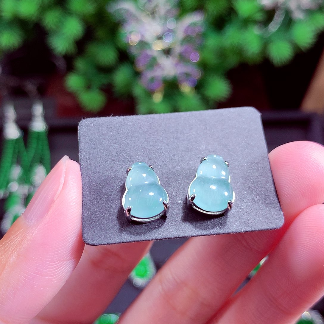 颈饰未镶嵌翡翠天然