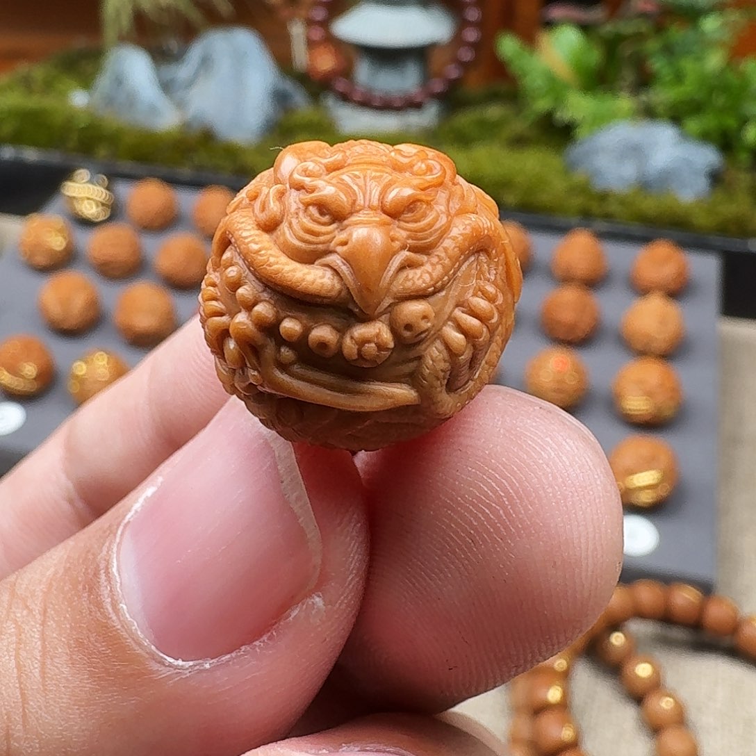 吊坠猴头核桃大鹏鸟