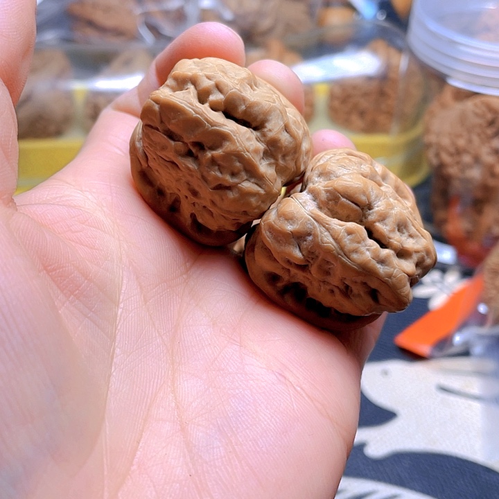 文玩核桃吊坠蛤蟆一对