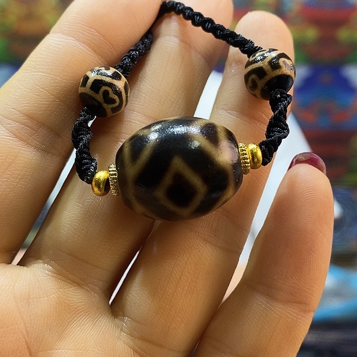 未镶嵌颈饰玛瑙/玉髓（覆膜）53多样性发其一