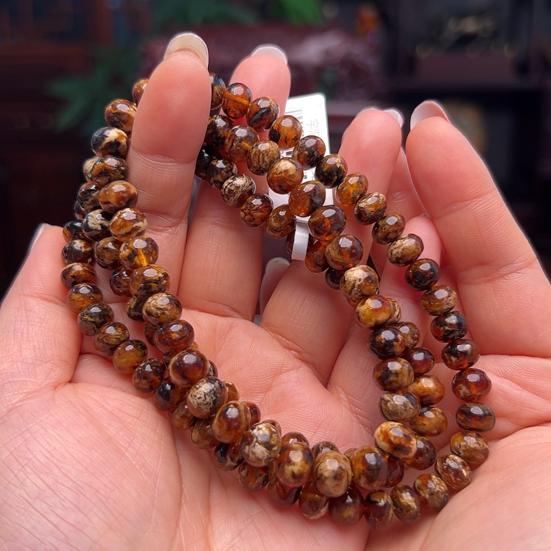 琥珀裸石未镶嵌温**两抚顺琥珀20515。8m m