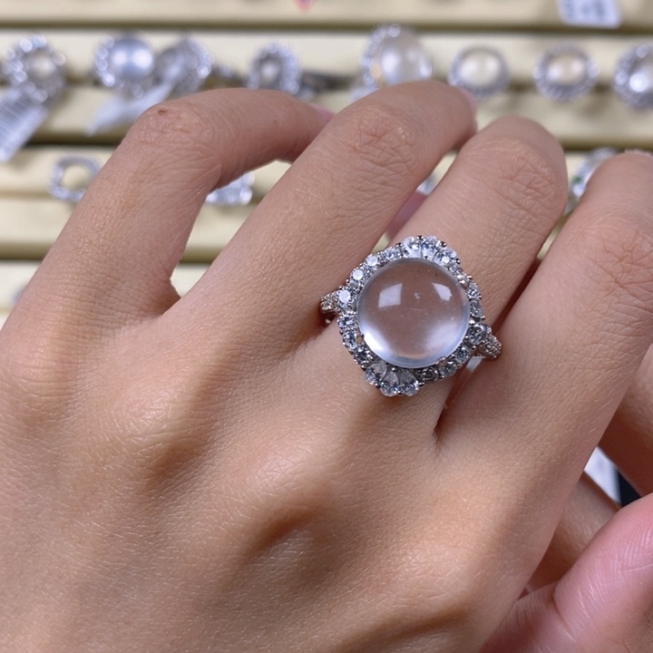 胖***l石英质玉银S925镶嵌戒指