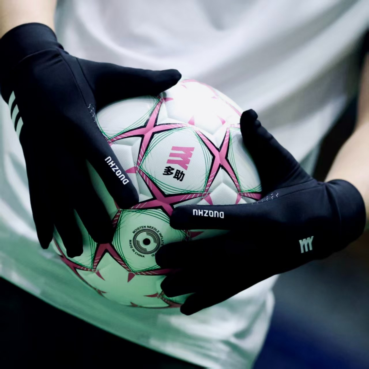 吴钩赛事手套保暖秋冬运动手套跑步足球骑行训练触屏防寒手套