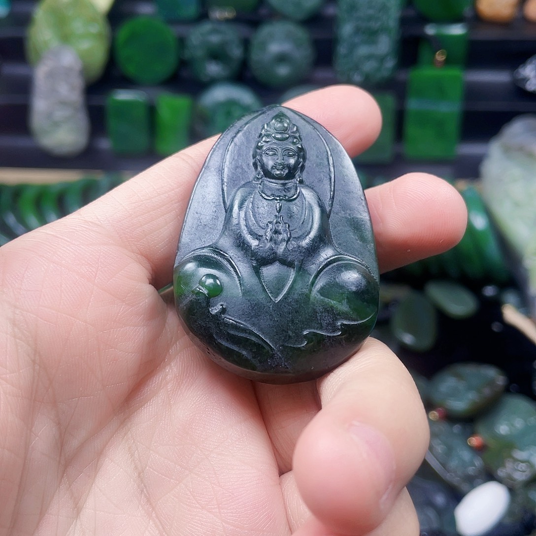 和田玉未镶嵌珠宝奇石