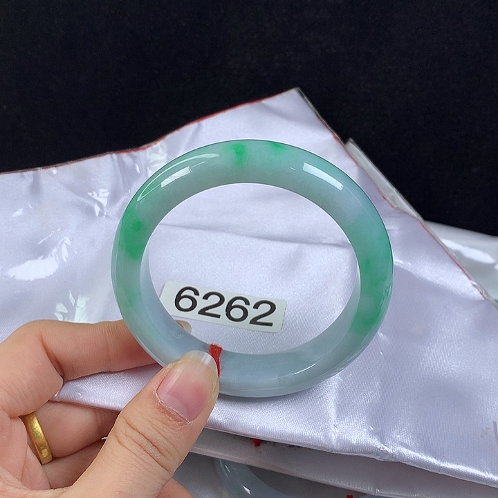 翡翠未镶嵌手镯56圈蓝底阳绿