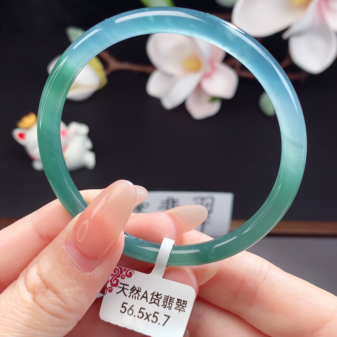 翡翠手镯（圆镯）未镶嵌听****3
