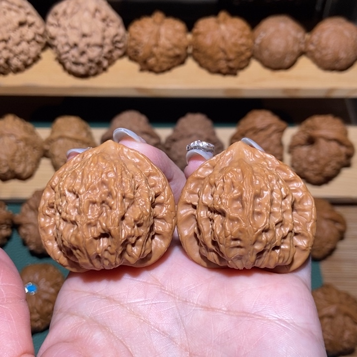 文玩核桃吊坠崔凯