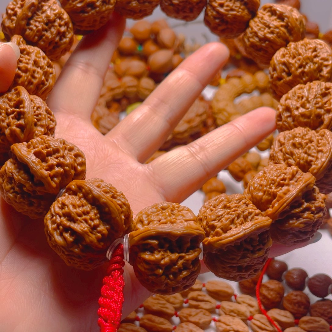 言***寺文玩核桃手串磨盘