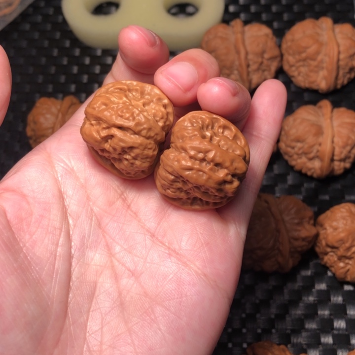 文玩核桃把件牛*.蛤蟆