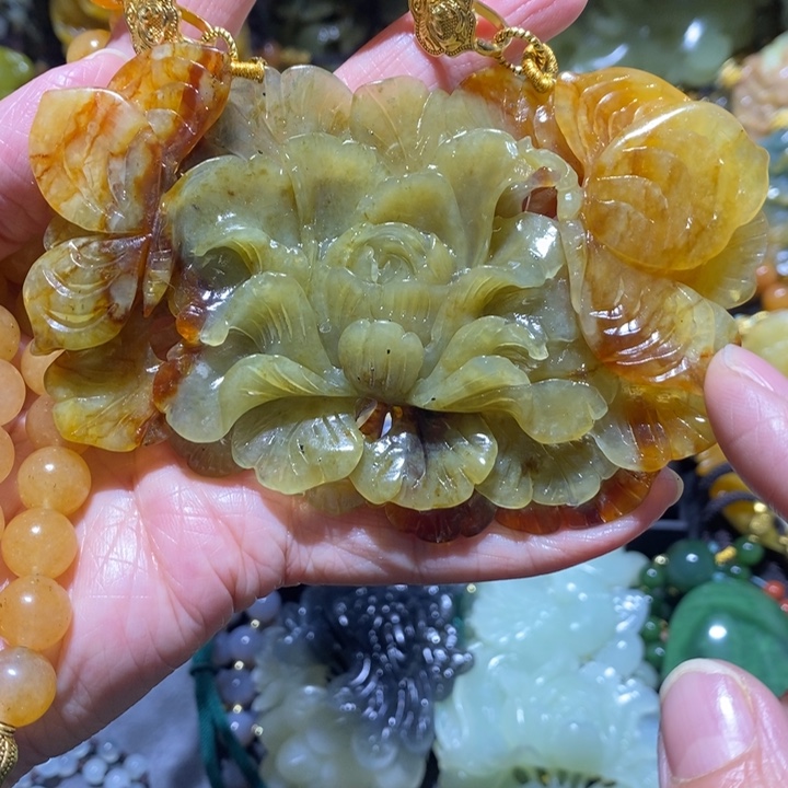 蛇纹石玉岫玉吊坠未镶嵌