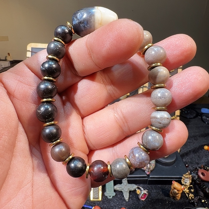 景***凰配饰配饰。       