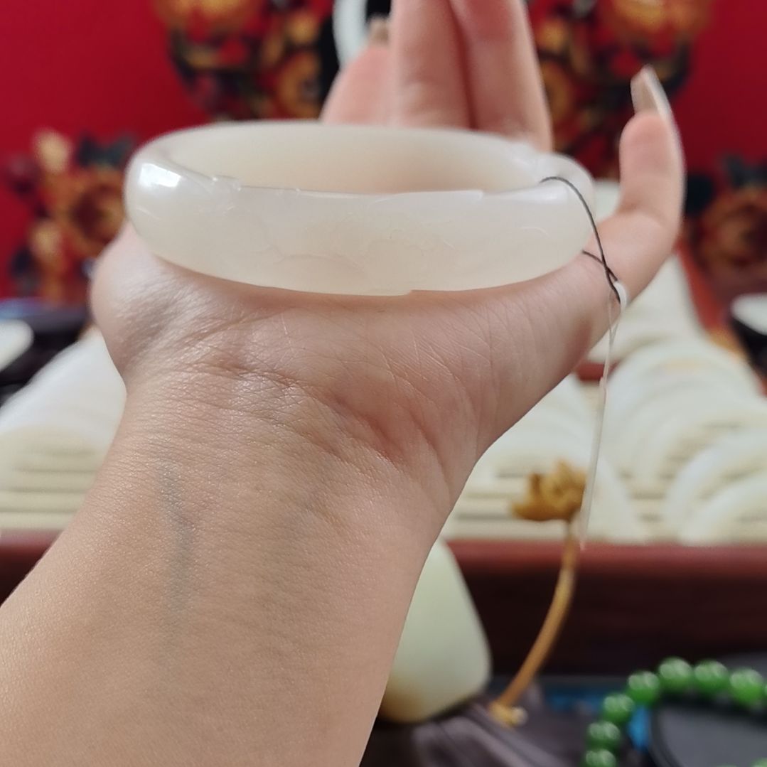 和田玉（白玉）未镶嵌手镯