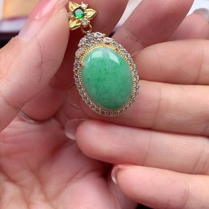 翡翠颈饰银S925镶嵌翡翠