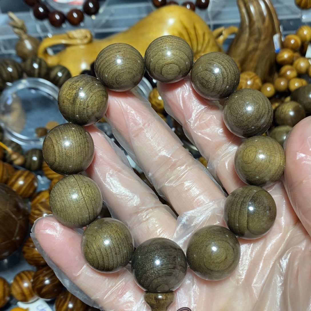 金丝楠木雕工艺品20