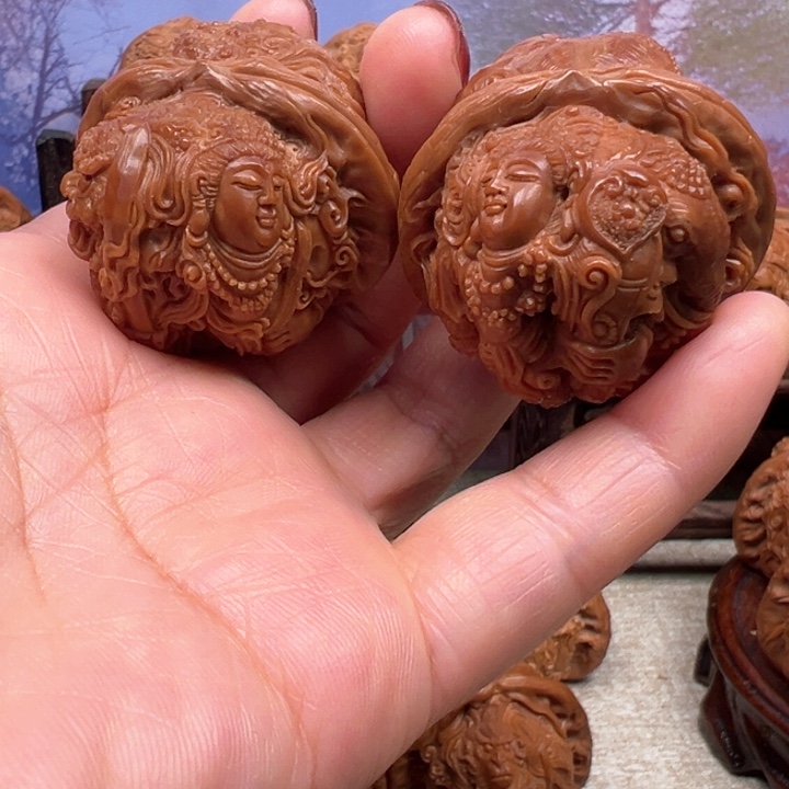 陳***希核桃把件元宝文殊普贤