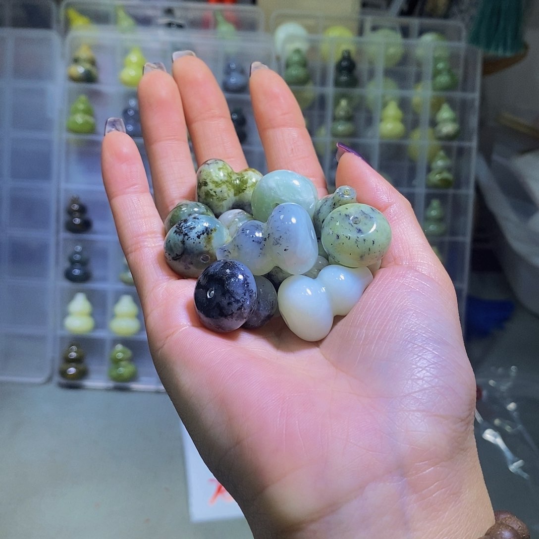 未镶嵌蛇纹石玉其他M****t183