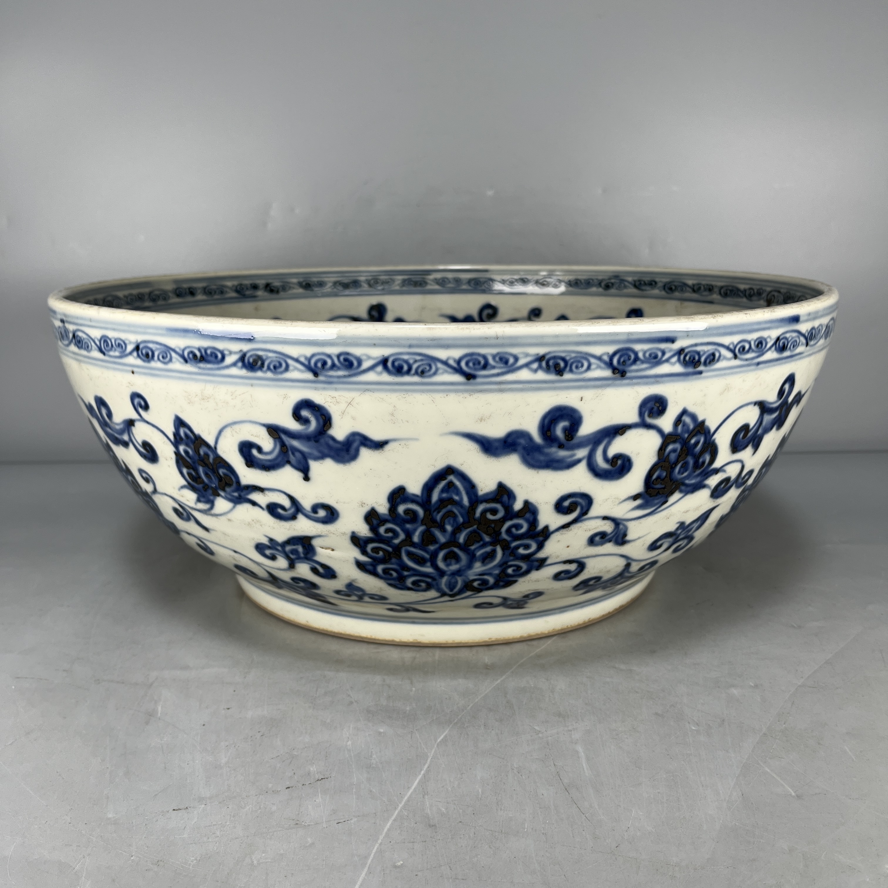 仿古瓷 仿古青花缠枝莲龙纹碗