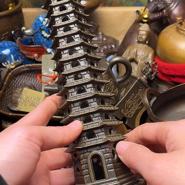 精美铜器批发档口