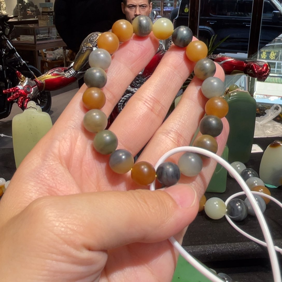 和田玉颈饰未镶嵌