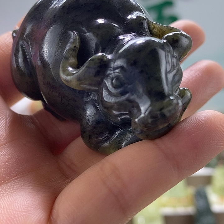 和田玉把件未镶嵌有瑕