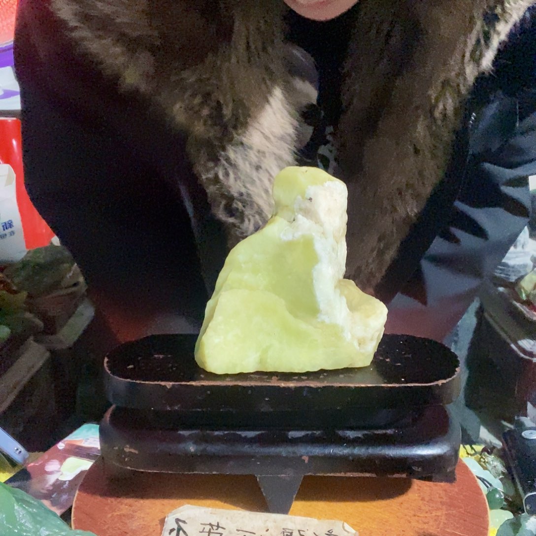 蛇纹石玉未镶嵌珠宝半成品