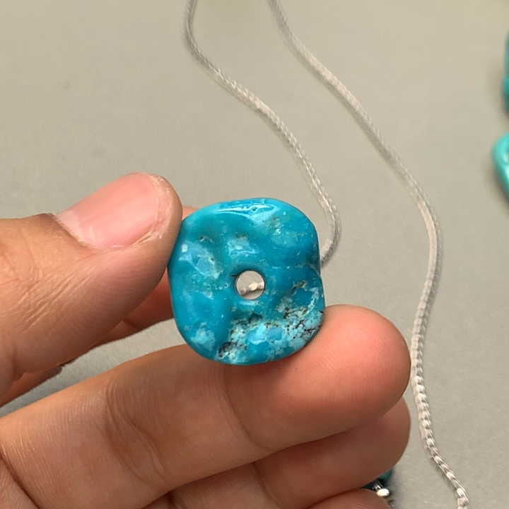 绿松石未镶嵌颈饰