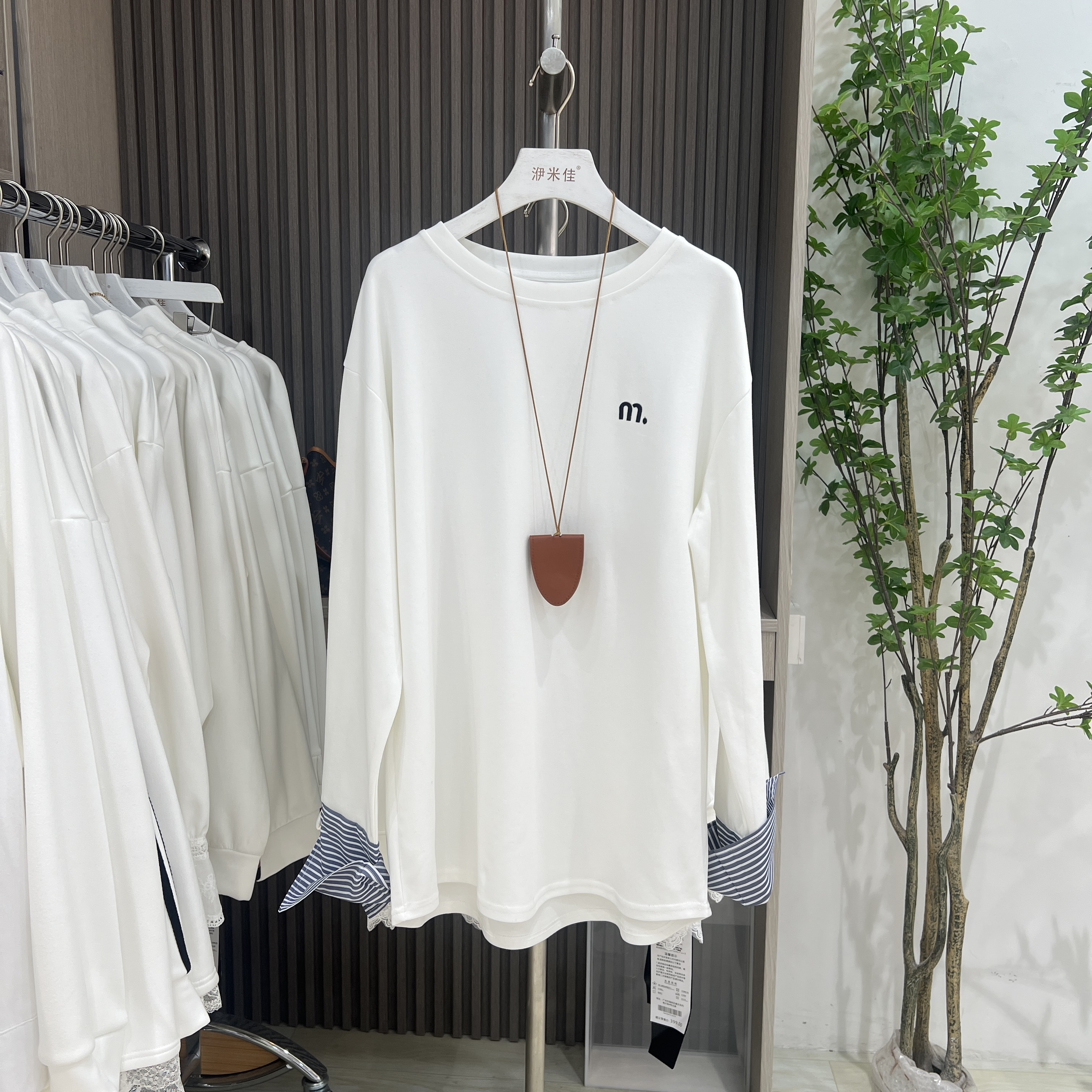 韩系字母刺绣衬衫袖拼接小众T恤打底衫女2025春季宽松百搭上衣