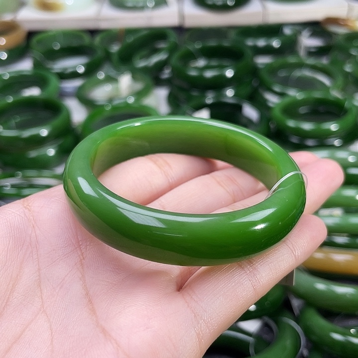 和田玉（碧玉）手镯未镶嵌