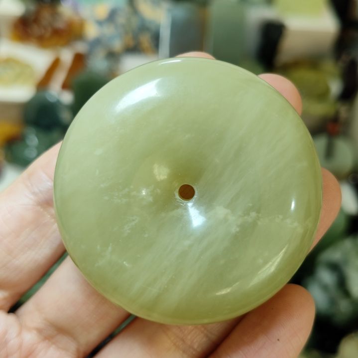 岫玉未镶嵌平安扣