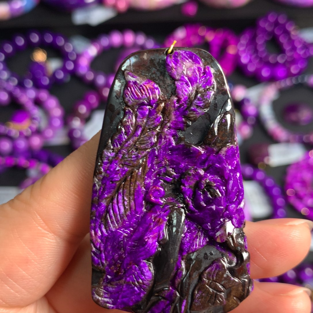 苏纪石（舒俱来）丝绒凤穿牡丹吊坠未镶嵌