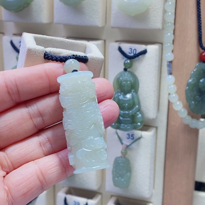 和田玉未镶嵌颈饰