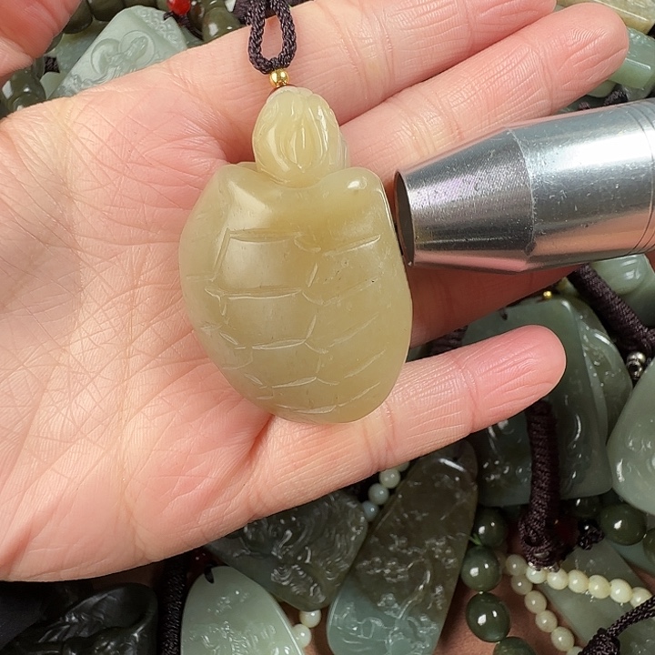 和田玉颈饰未镶嵌