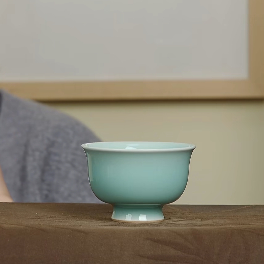 粉青压手杯厚胎厚釉陈卫武龙泉青瓷纯手工主人杯天青色