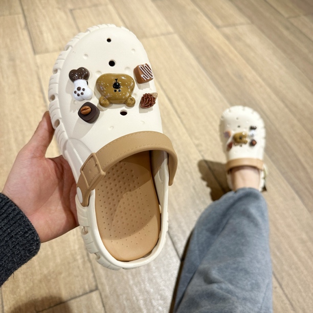 轩轩家【小奶狗洞洞鞋】 脚感无敌奶萌奶萌可爱风洞洞鞋