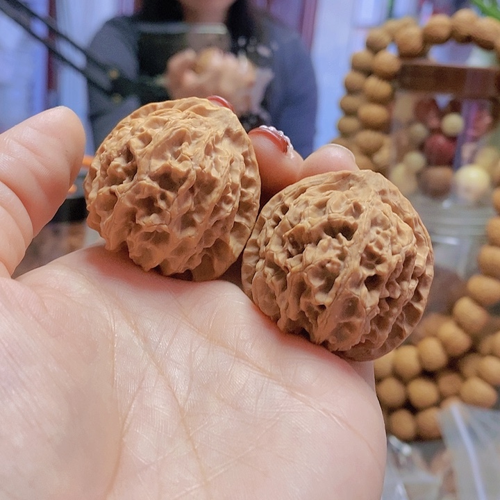 【闪购商品】文玩核桃把件39.5苹果油