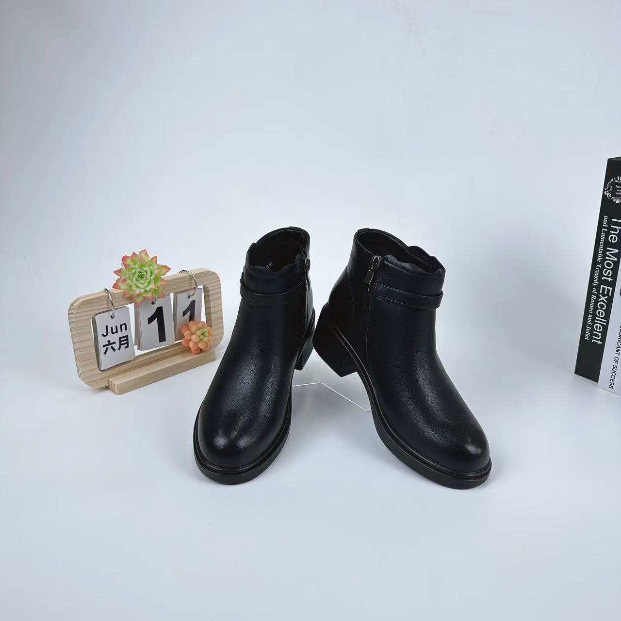 小强家女鞋 短靴女防滑棉鞋皮鞋保暖（A689-74-2）（F347640368-10）