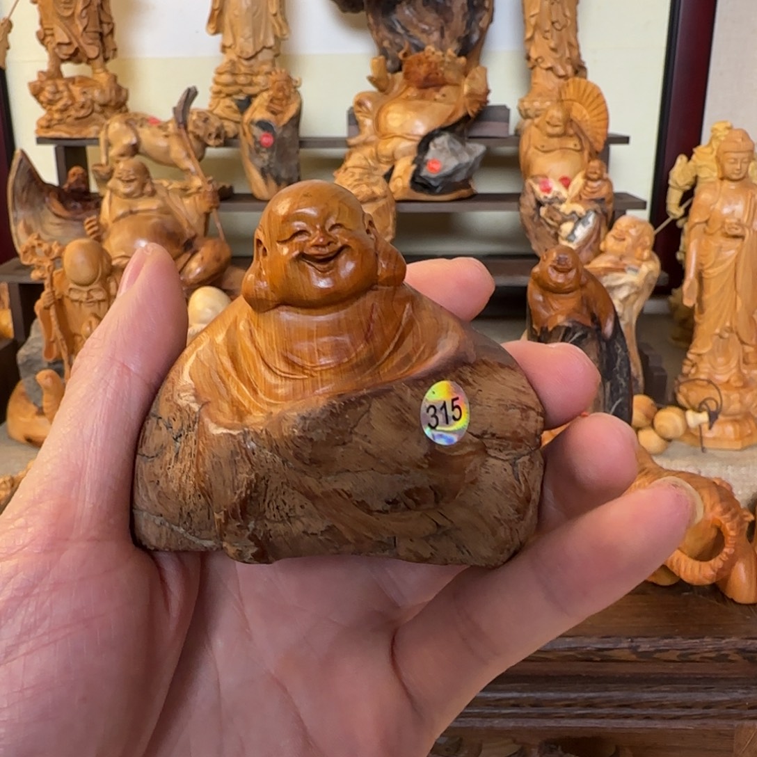 崖柏小木匠艺雕一物一拍