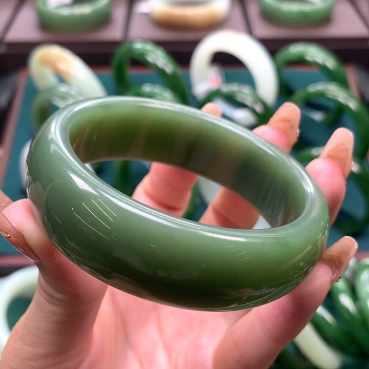 未镶嵌手镯和田玉（碧玉）5758