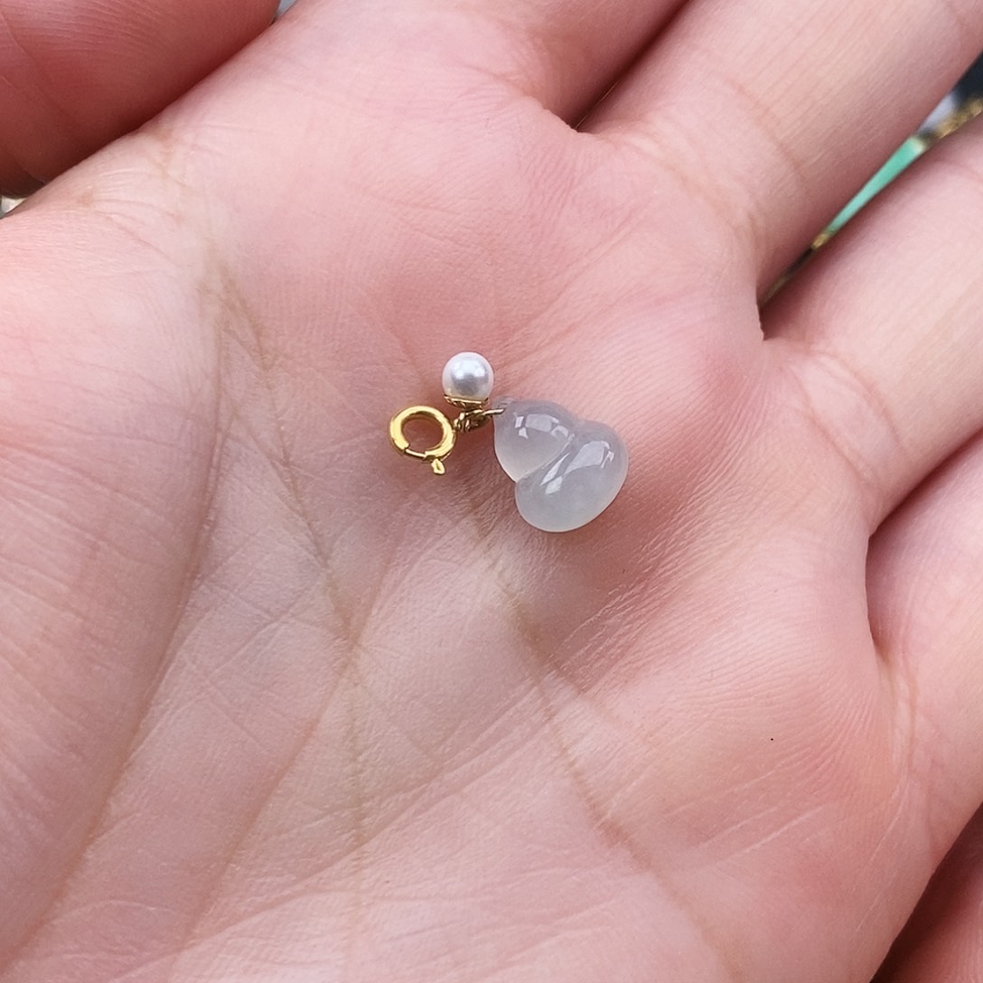 翡翠颈饰18K金镶嵌葫芦