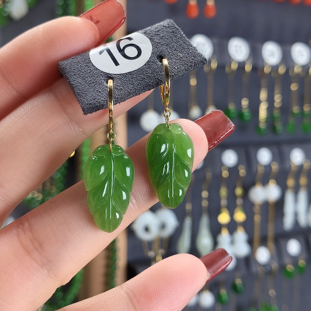 和田玉耳饰18K金镶嵌16