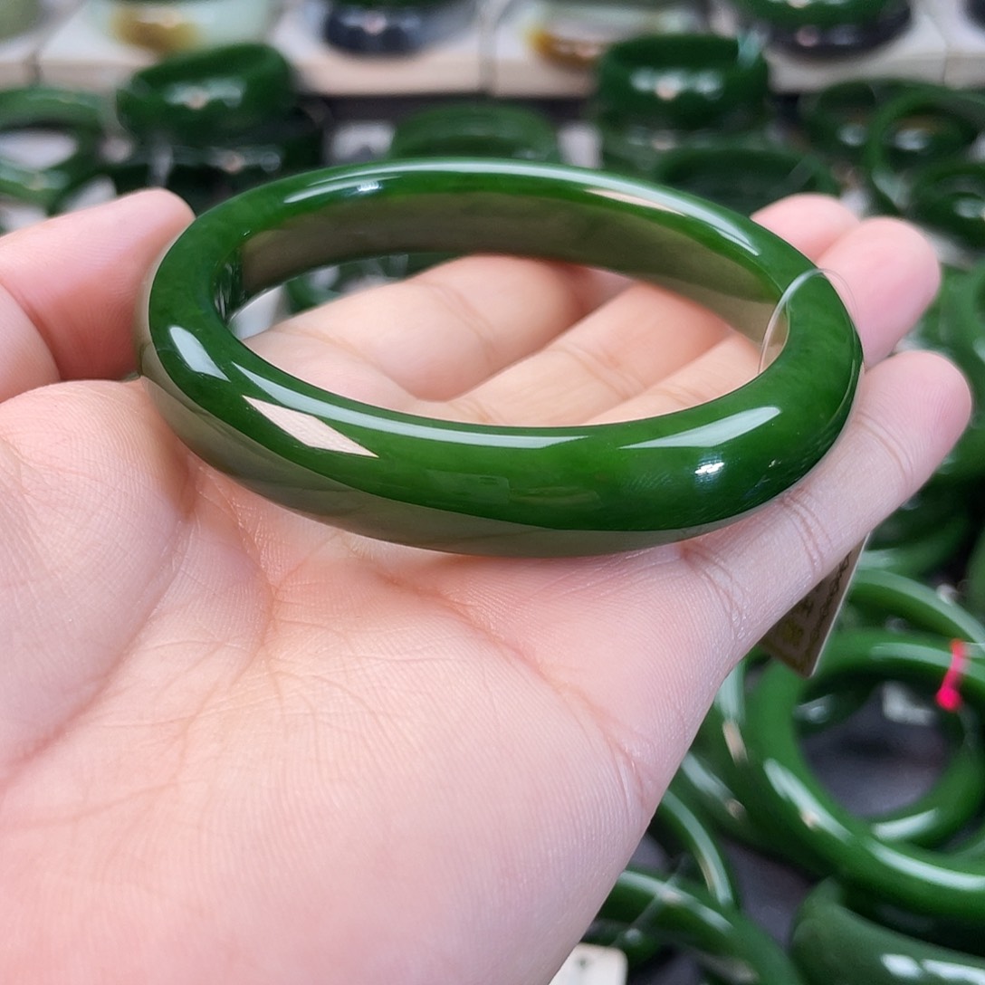 和田玉（碧玉）手镯未镶嵌