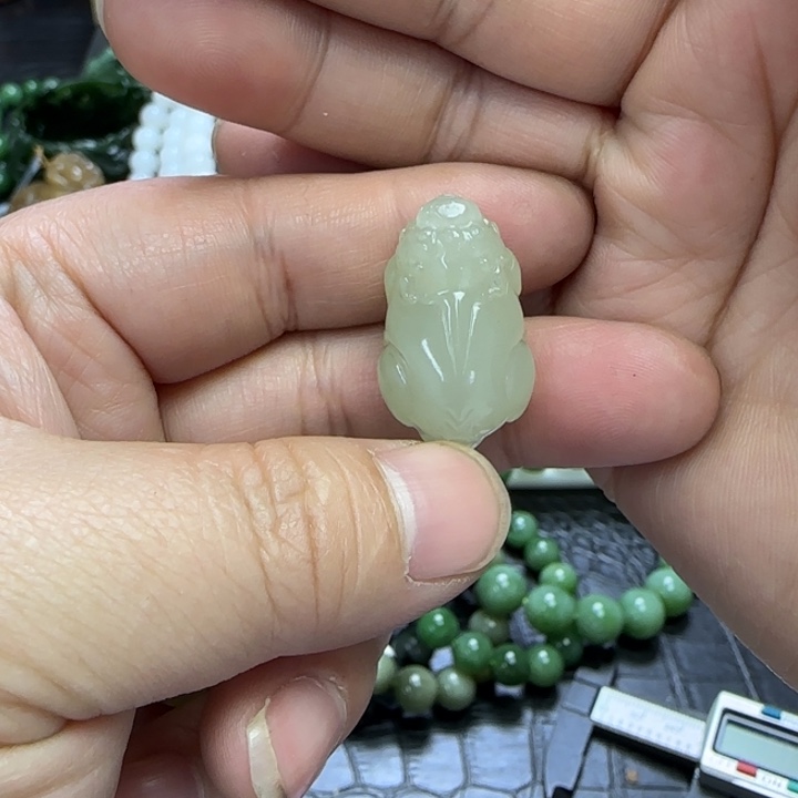 和田玉吊坠未镶嵌