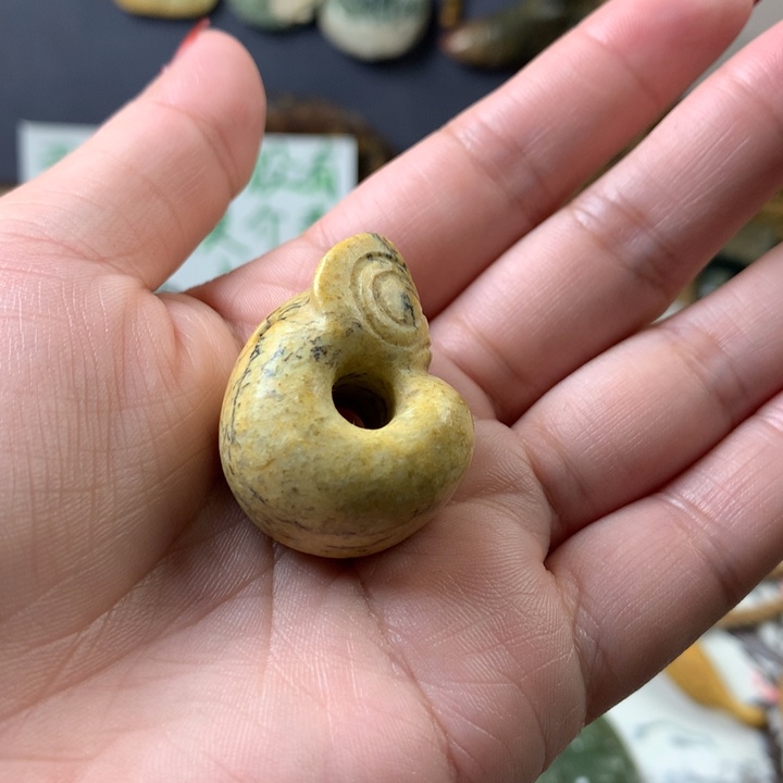 岫岩河磨玉（透闪石质玉）挂件未镶嵌