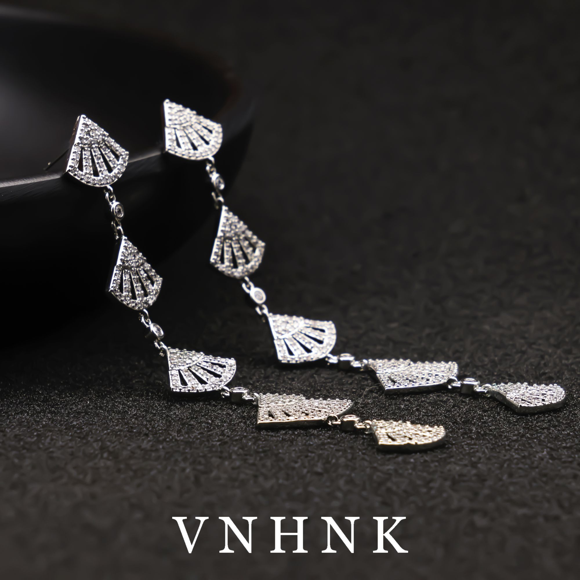 铜合金合成锆石耳饰 美可儿   K268   银色小众百搭耳环