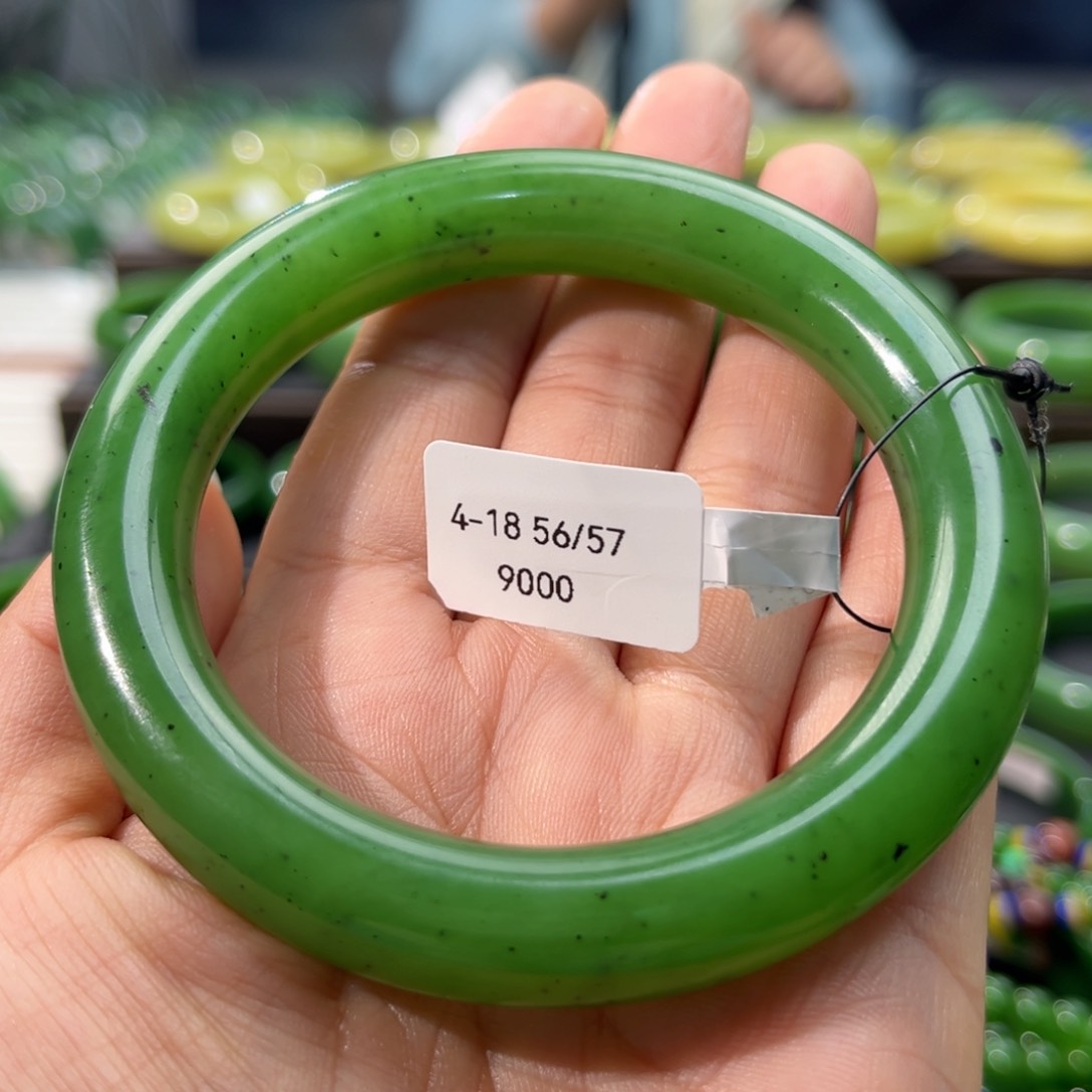 和田玉（碧玉）手镯未镶嵌