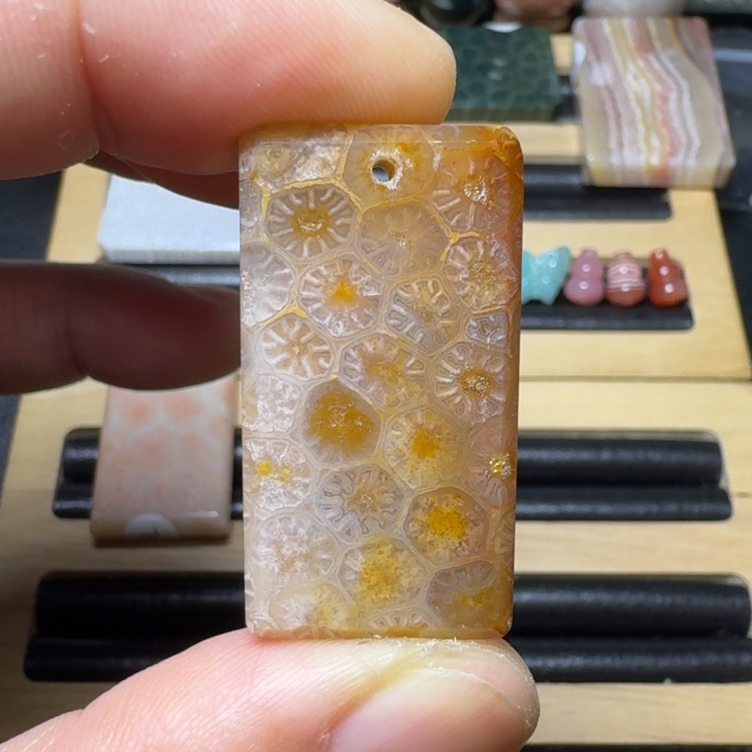 硅化玉纯天然色有机玉石未镶嵌