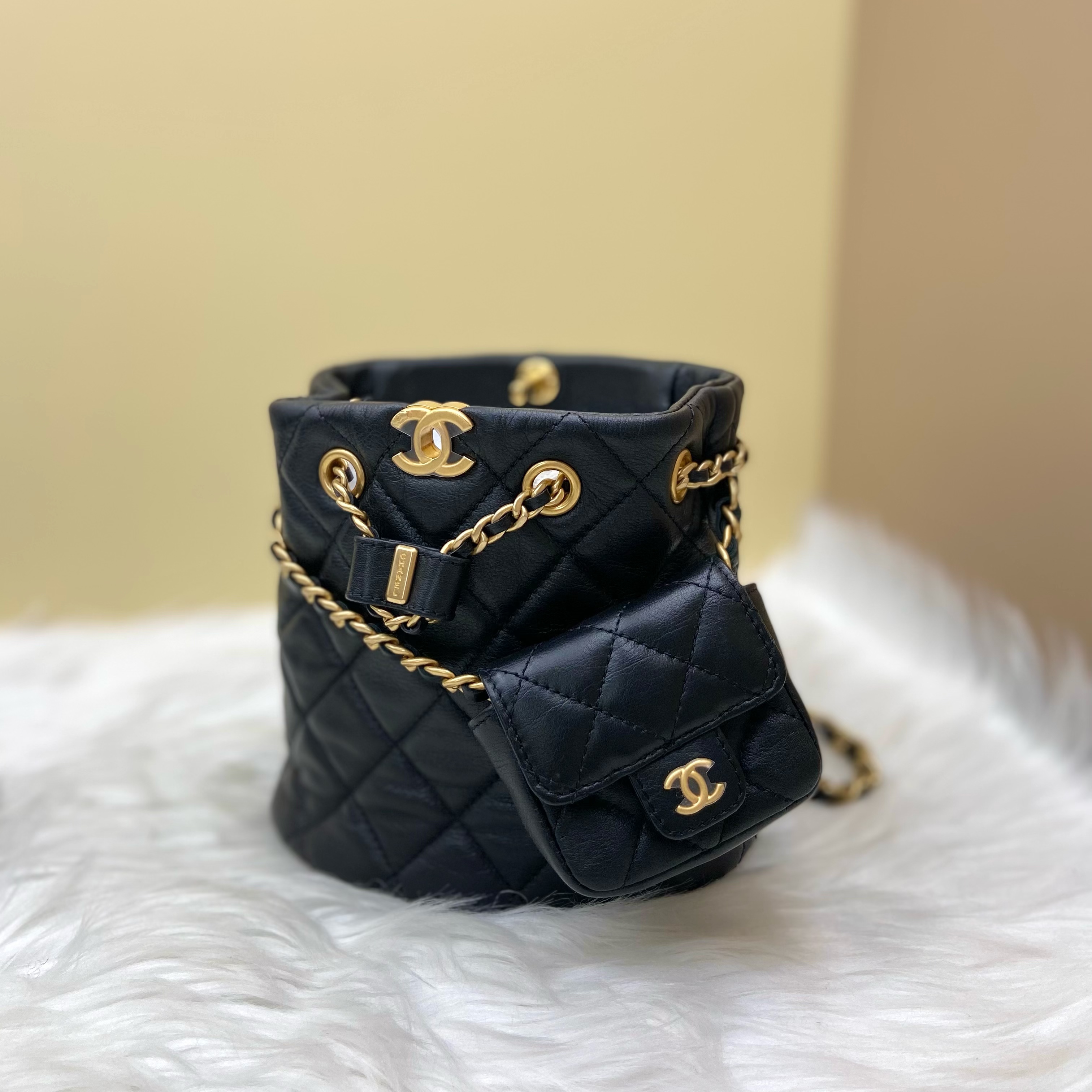 99新 Chanel/香奈儿 23A 子母双肩 水桶包 黑金菱格纹皮穿链全套