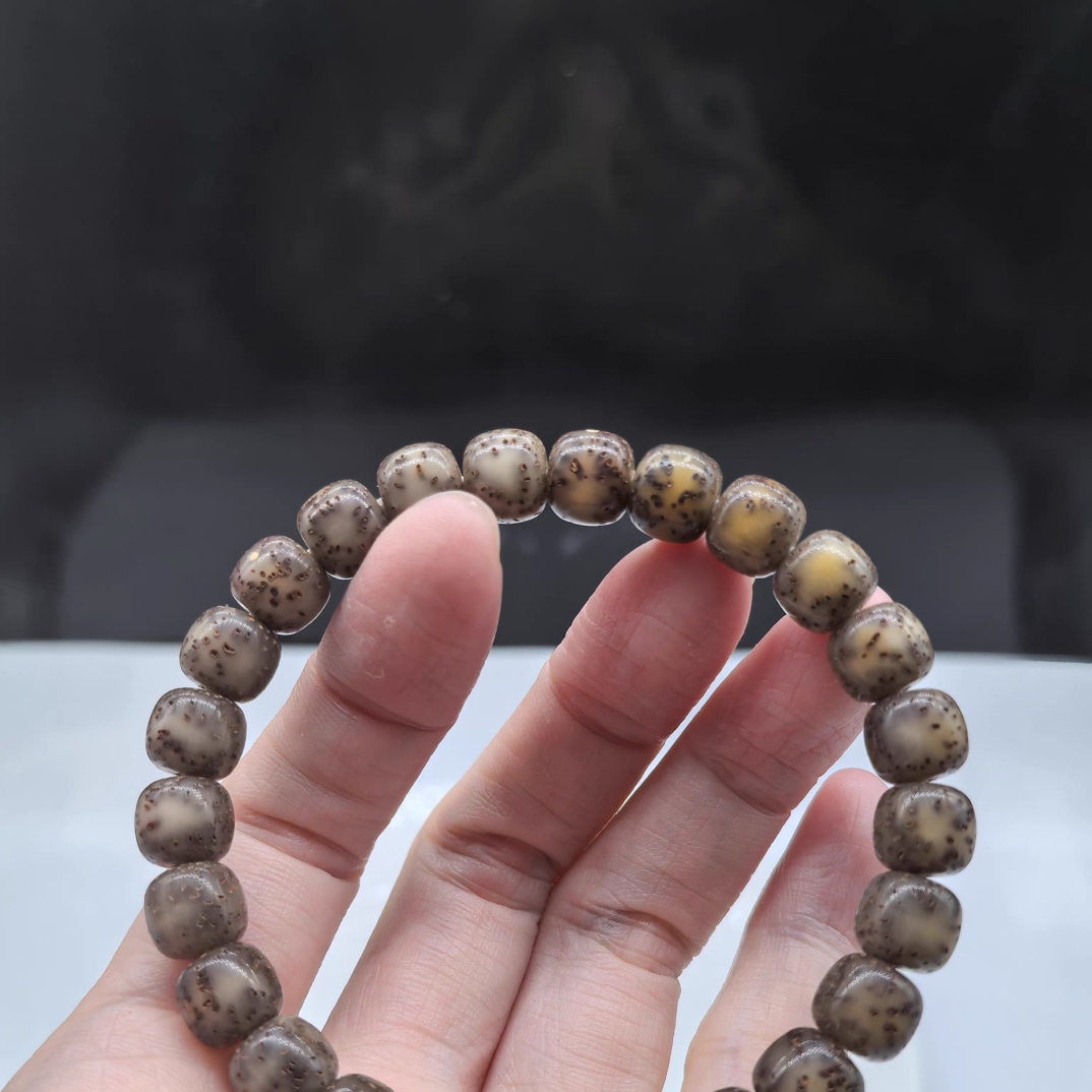 精品海南原生态石玉料深灰糯冰9X8侧留白小细星单圈手串