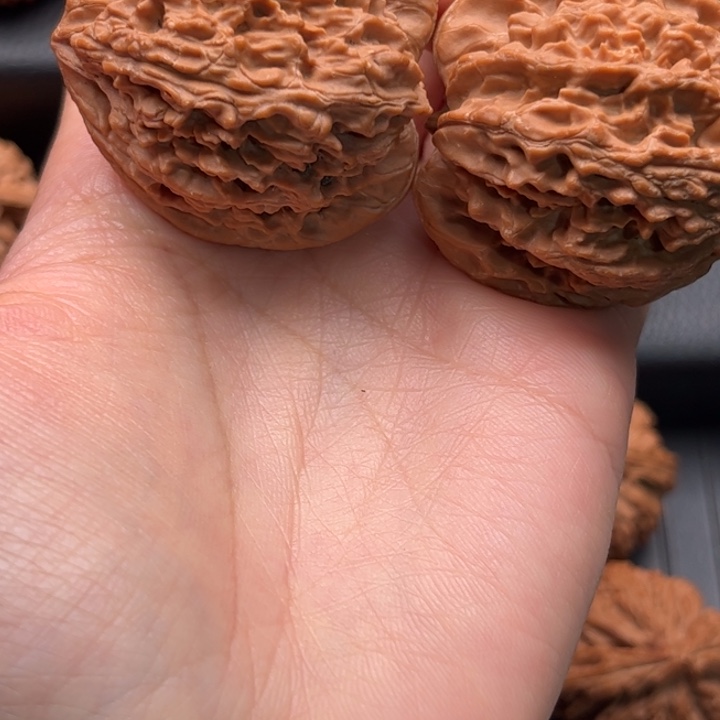 *****文玩核桃吊坠玉华宫