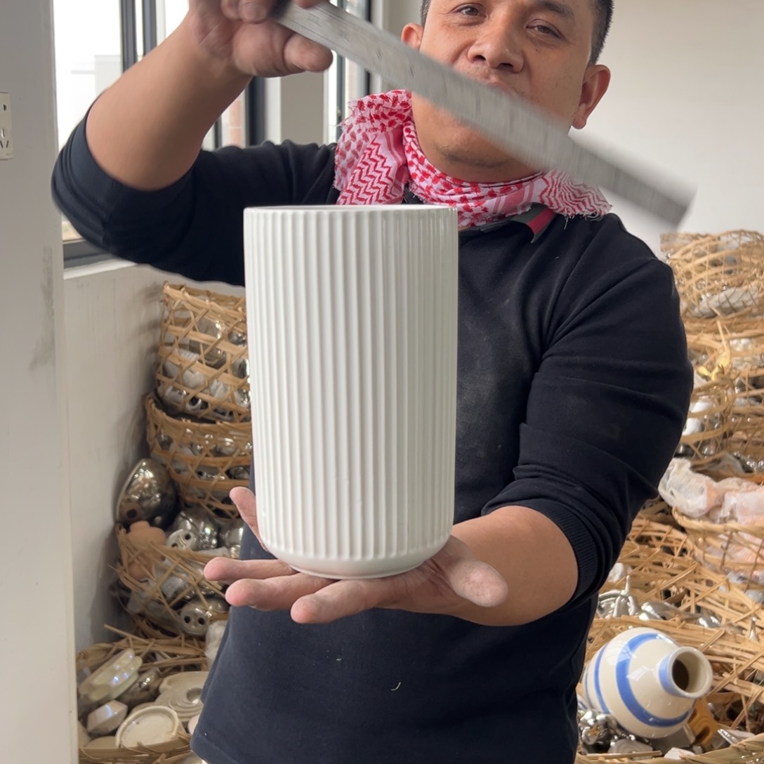 摆件26 号高中低温陶瓷瓶（部分微瑕）